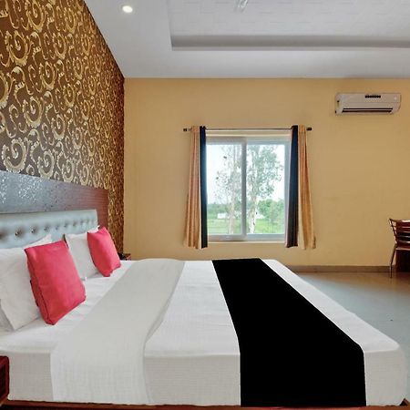 Capital O 40833 Maharaja Hotel & Restaurant Kashipur Экстерьер фото
