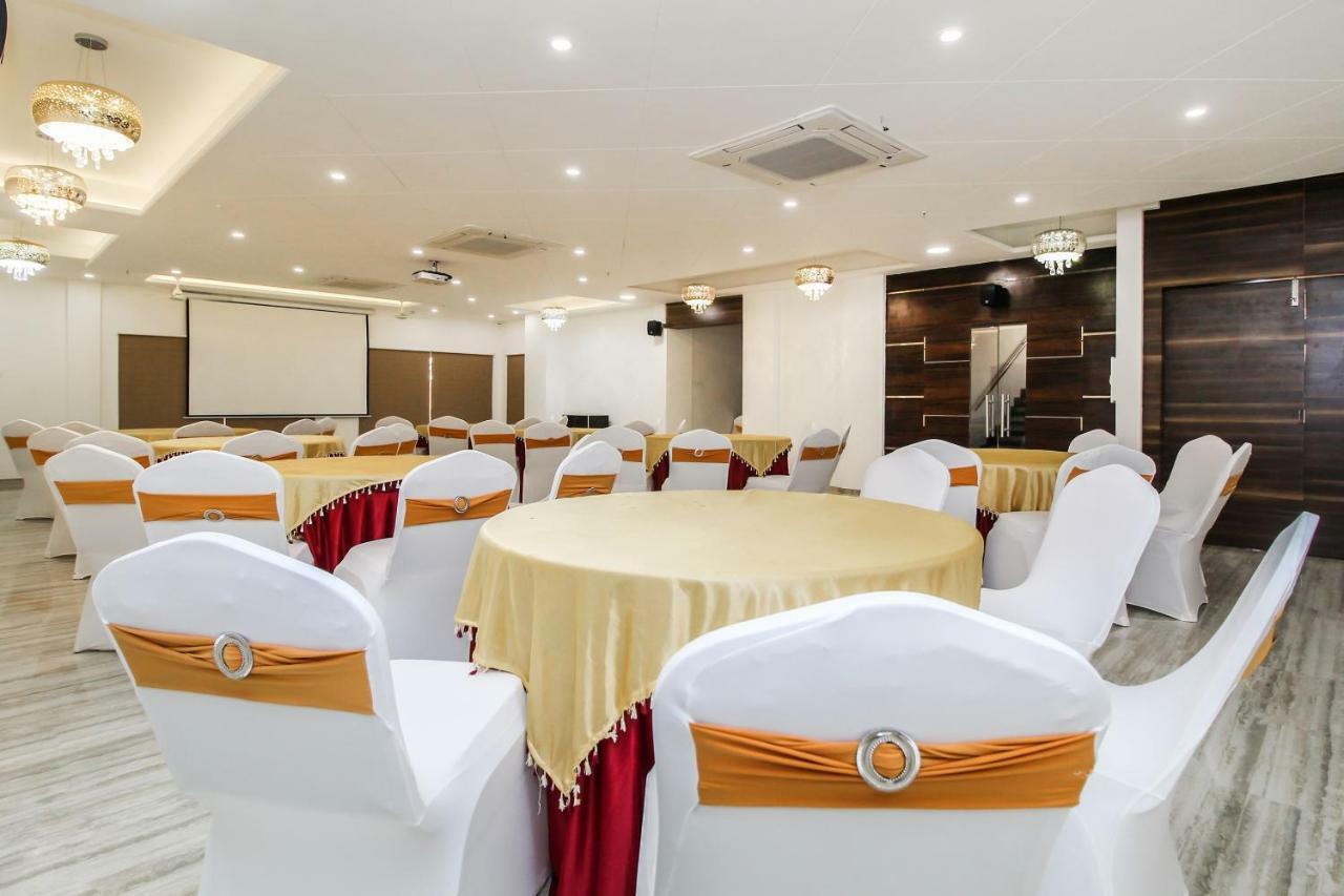 Capital O 40833 Maharaja Hotel & Restaurant Kashipur Экстерьер фото