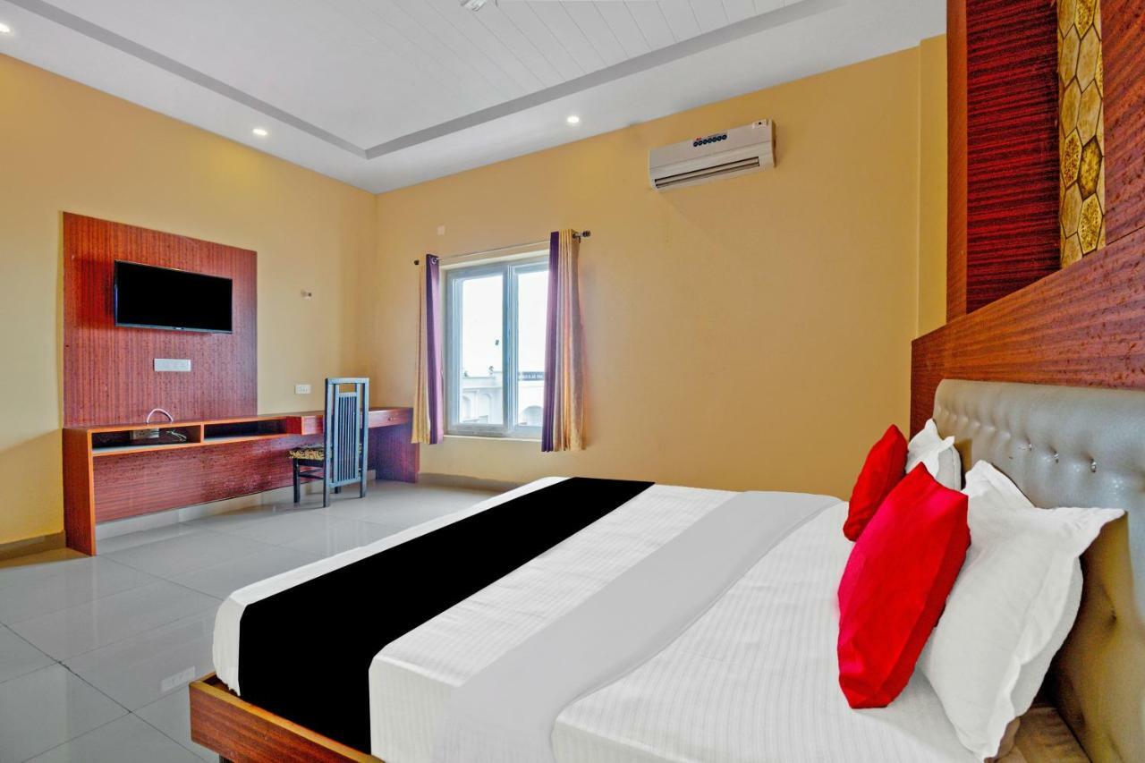 Capital O 40833 Maharaja Hotel & Restaurant Kashipur Экстерьер фото